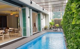 โรงแรมลาริโอ กระบี่ (SHA Extra Plus)